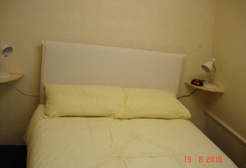 Broxbourne Riverside Chalets