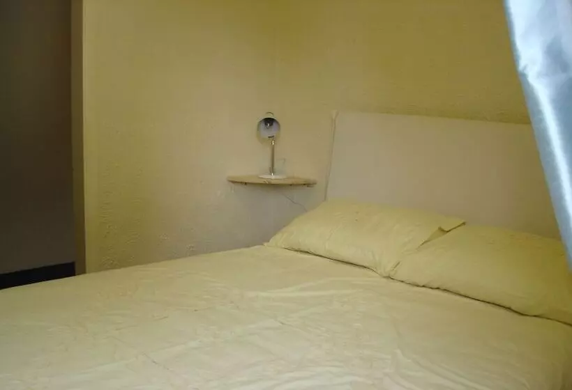 Broxbourne Riverside Chalets