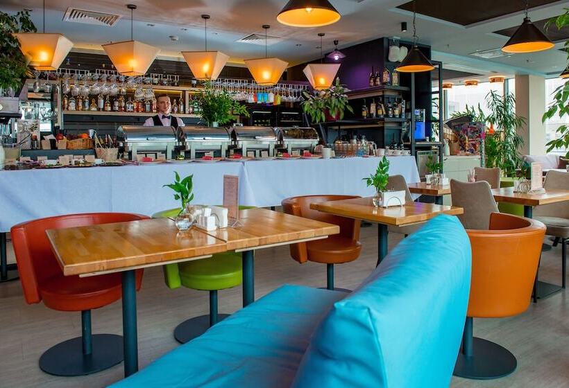 Garden Embassy Hotel Moscow