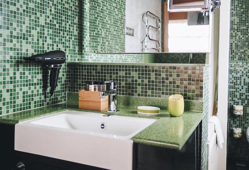 Garden Embassy Hotel Moscow