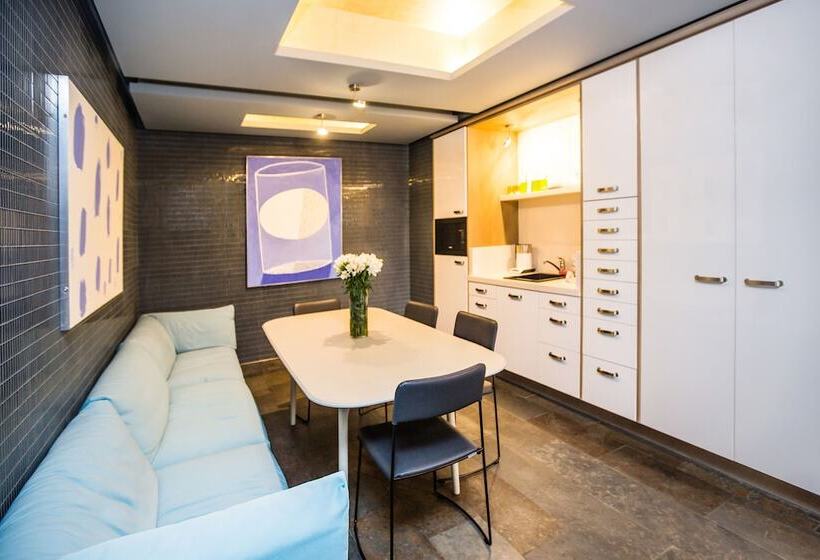 Garden Embassy Hotel Moscow