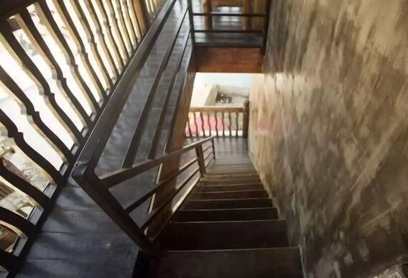 ホテル Dielianhua Vega Inn Zhangjiajie