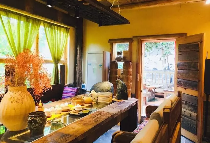 ホテル Dielianhua Vega Inn Zhangjiajie