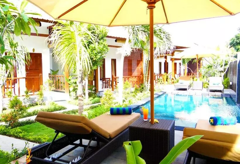 هتل Isola D'oro Lembongan