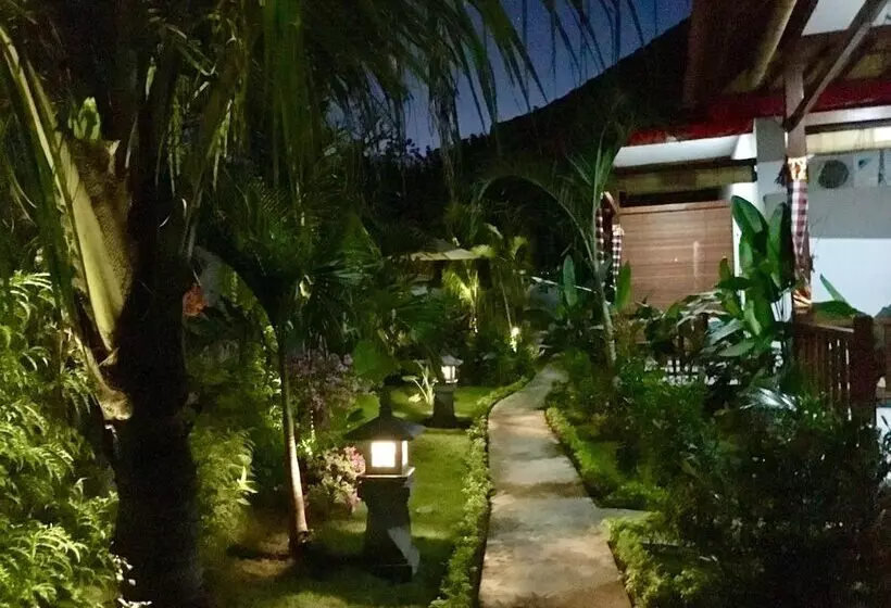 هتل Isola D'oro Lembongan