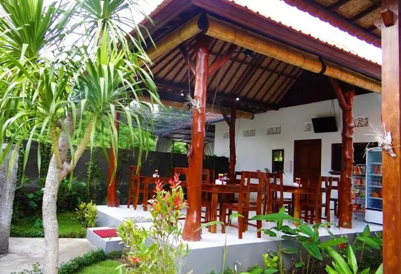 هتل Isola D'oro Lembongan