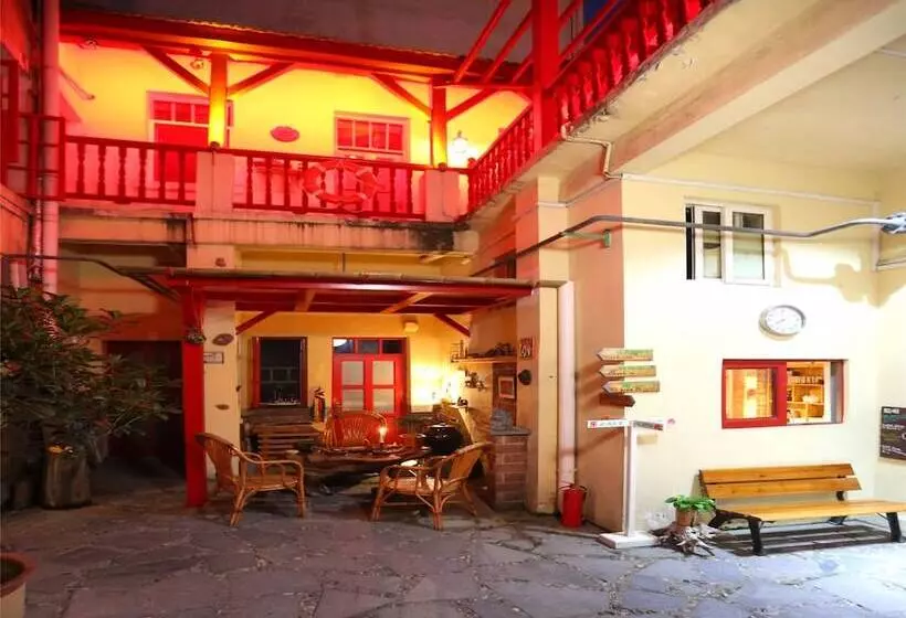 هتل Qingdao Wheat Youth Hostel