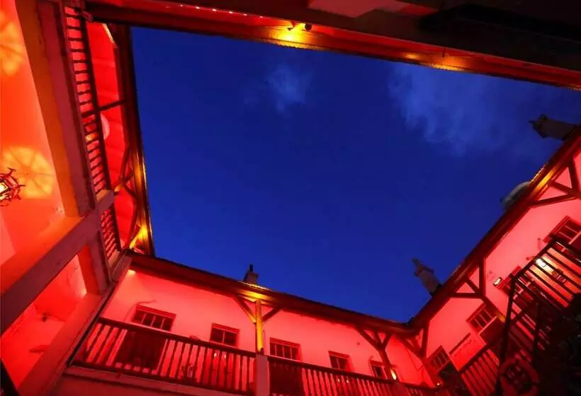 هتل Qingdao Wheat Youth Hostel