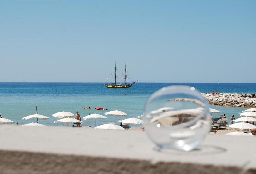 酒店 Stella Marina