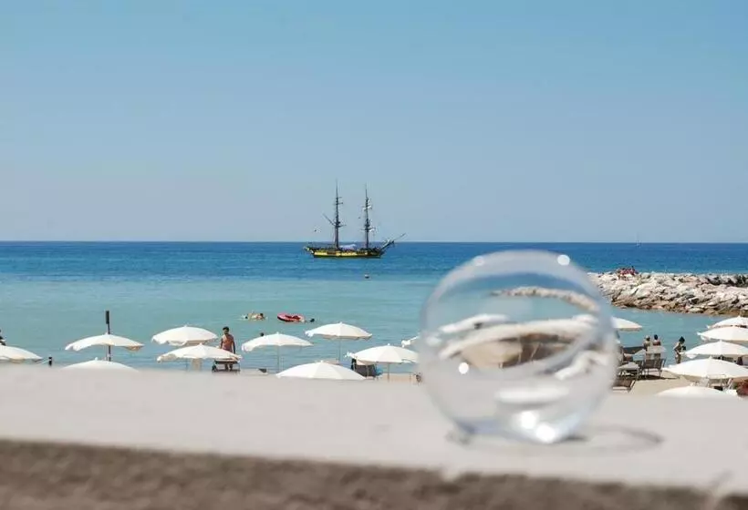 ホテル Stella Marina