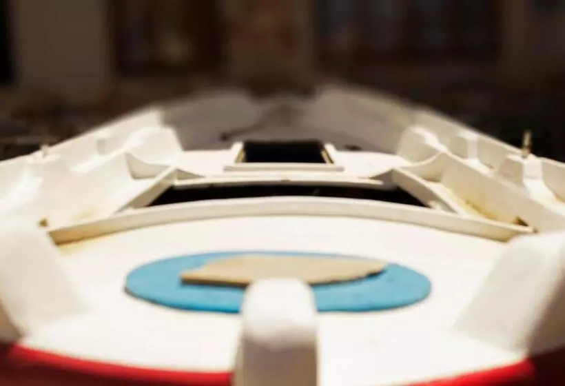 هتل Tarsanas Beach