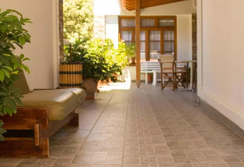 هتل Tarsanas Beach