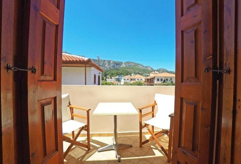 هتل Tarsanas Beach