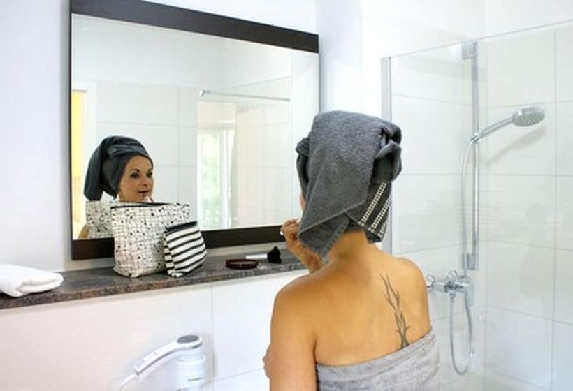 هتل Neue Mühle Kleines Land