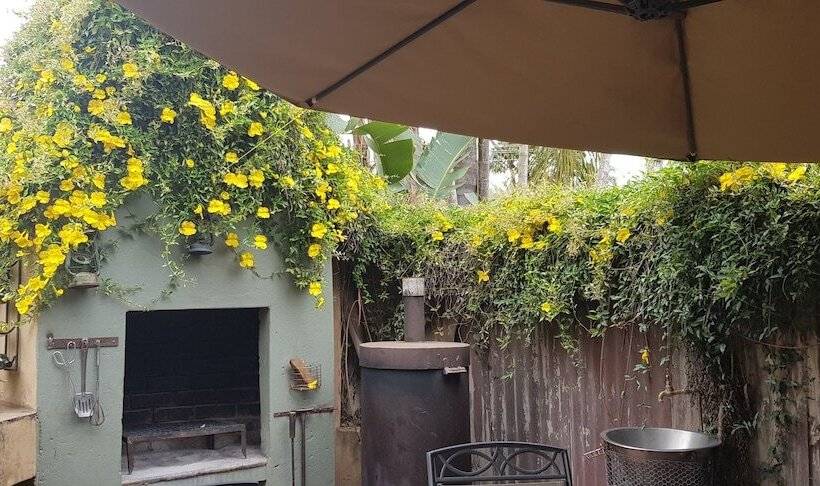 ペンション Africas Eden Guesthouse