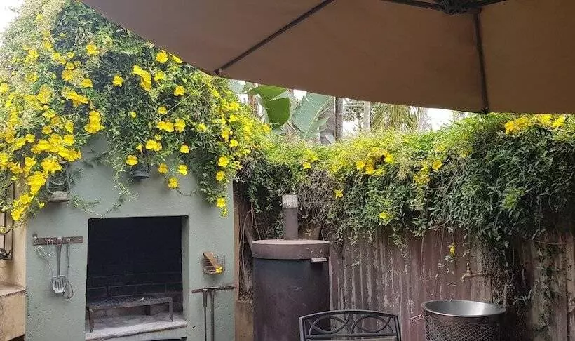 ペンション Africas Eden Guesthouse