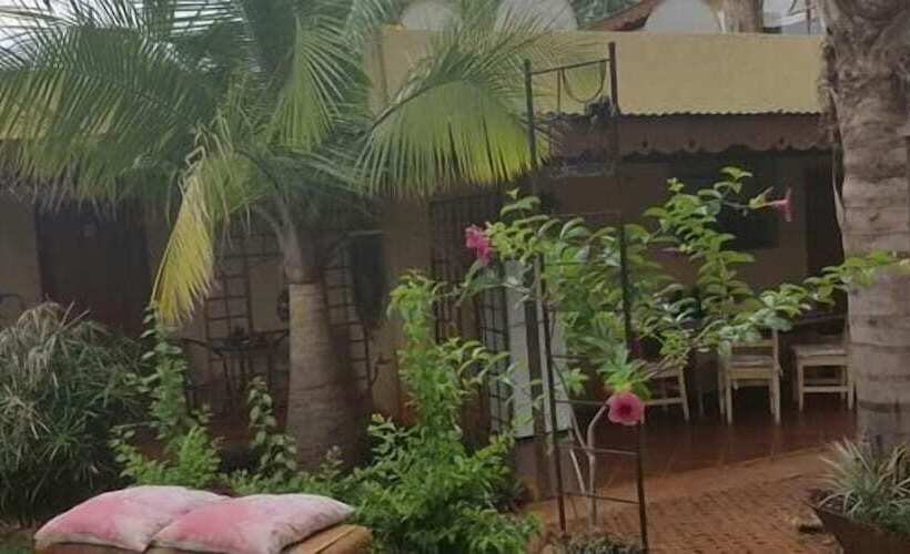 ペンション Africas Eden Guesthouse