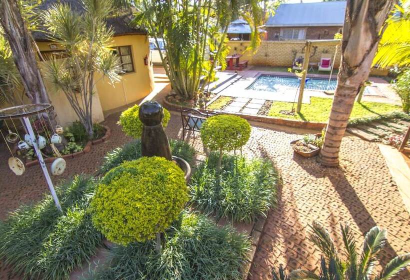 ペンション Africas Eden Guesthouse