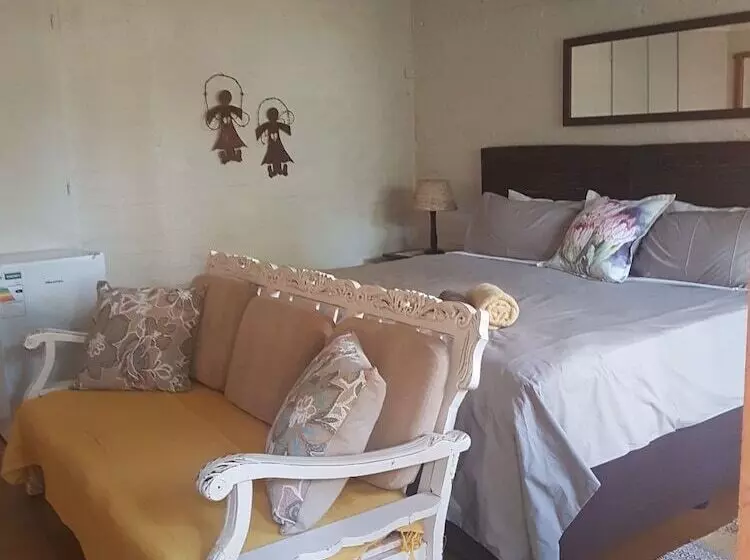 ペンション Africas Eden Guesthouse