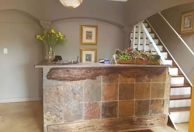 ペンション Africas Eden Guesthouse