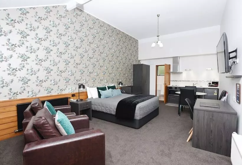 Balmoral Lodge Motel