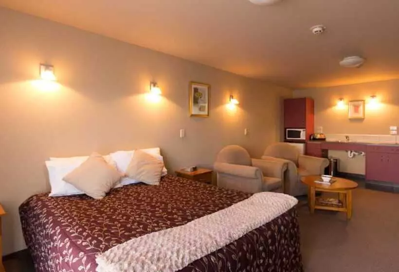 Balmoral Lodge Motel