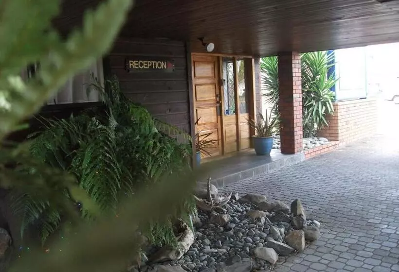 Отель Aquarius Motor Inn