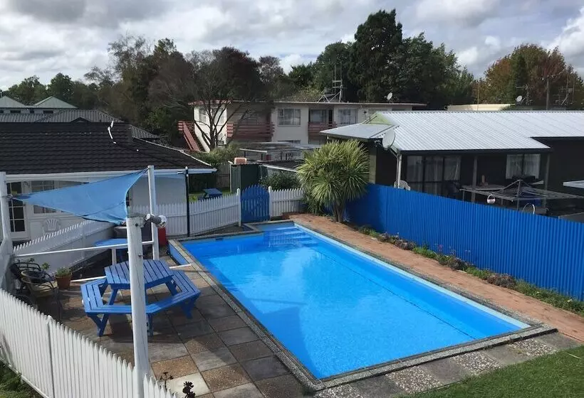 ホテル Boundary Court Motor Inn