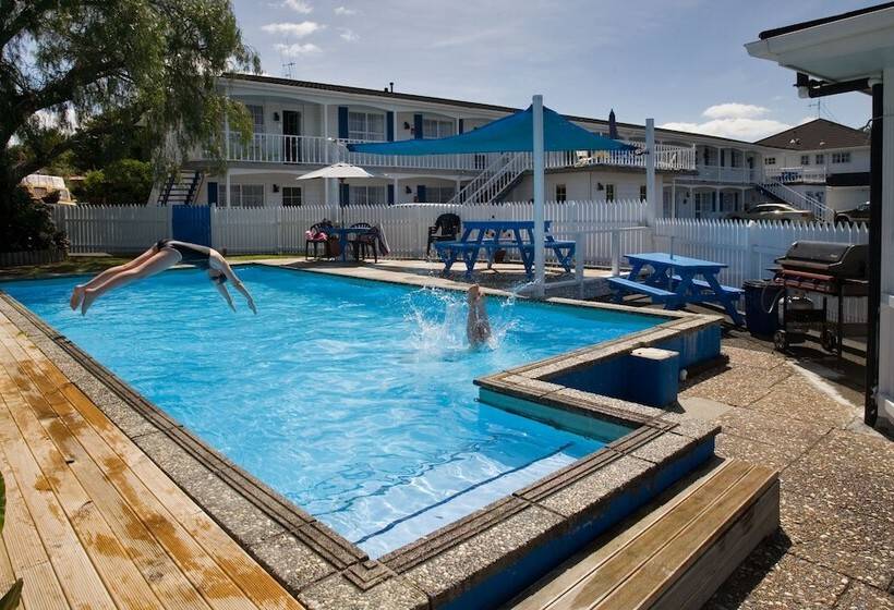 فندق Boundary Court Motor Inn