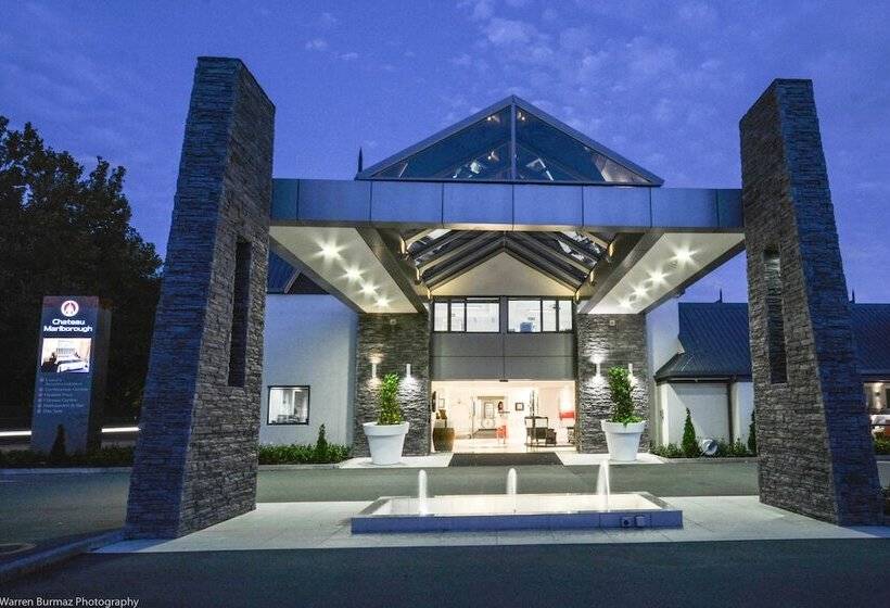 בית מלון כפרי Carnmore Chateau Marlborough