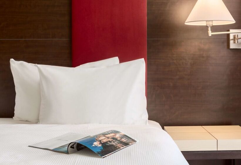 هتل NH Amsterdam Schiphol Airport