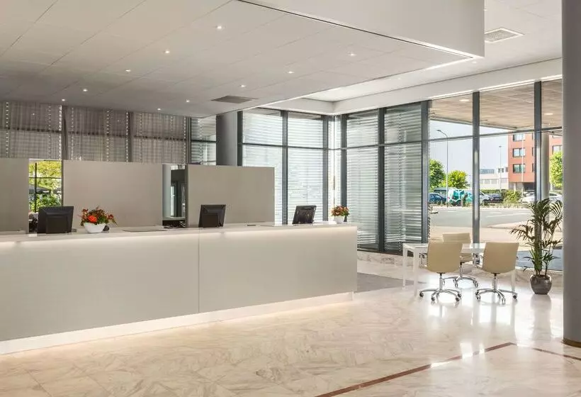 호텔 NH Amsterdam Schiphol Airport