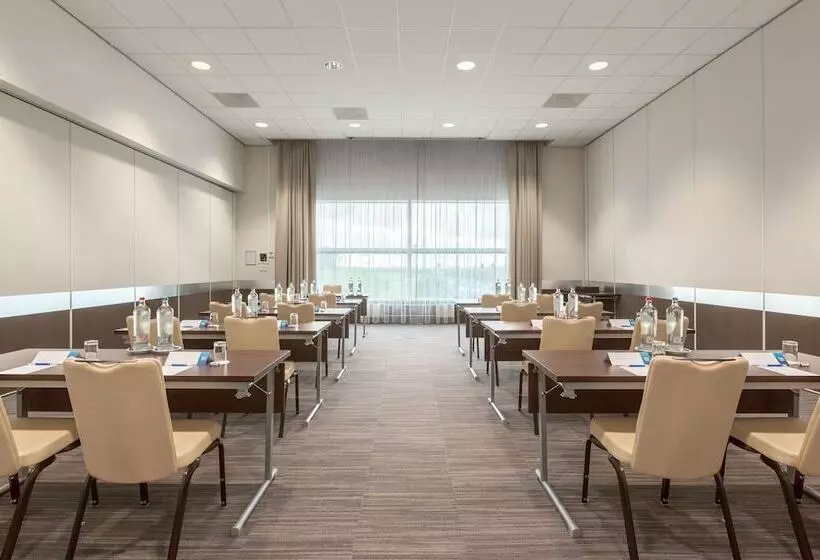 호텔 NH Amsterdam Schiphol Airport