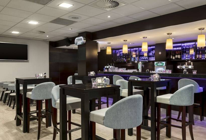 هتل NH Amsterdam Schiphol Airport