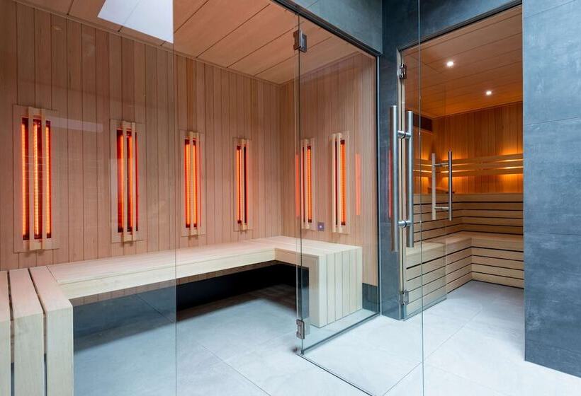 هتل NH Amsterdam Schiphol Airport