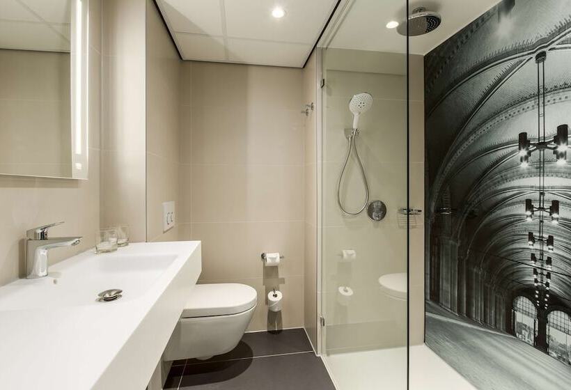 هتل NH Amsterdam Schiphol Airport