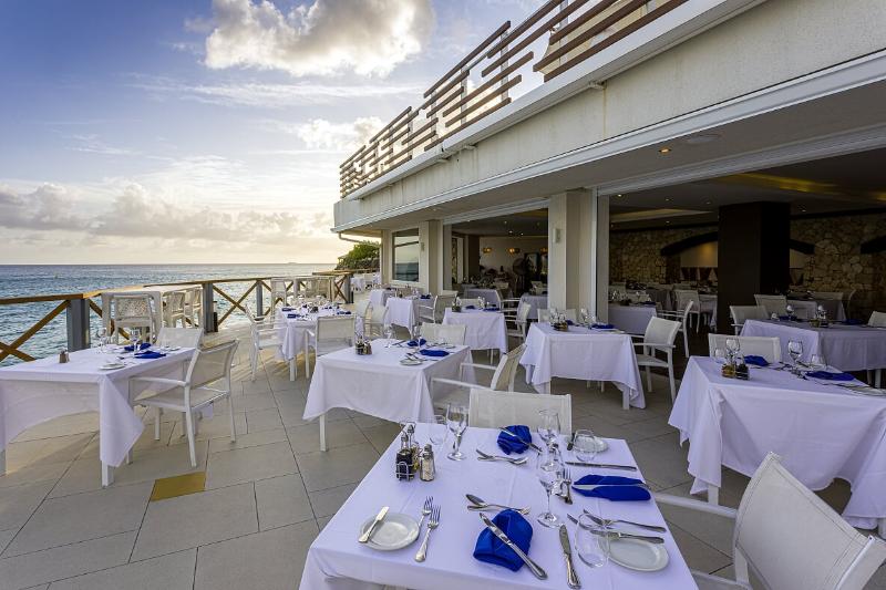 هتل Sonesta Maho Beach Resort And Casino And Spa