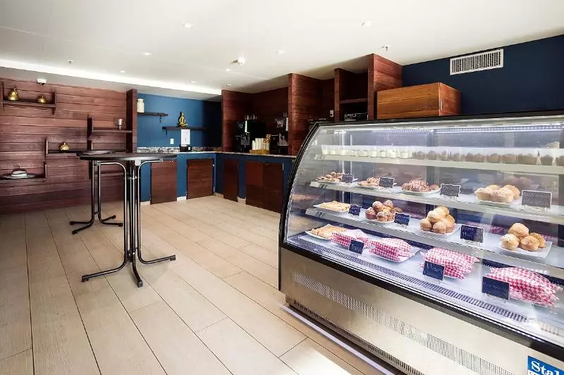 בית מלון כפרי Sonesta Maho Beach Resort And Casino And Spa