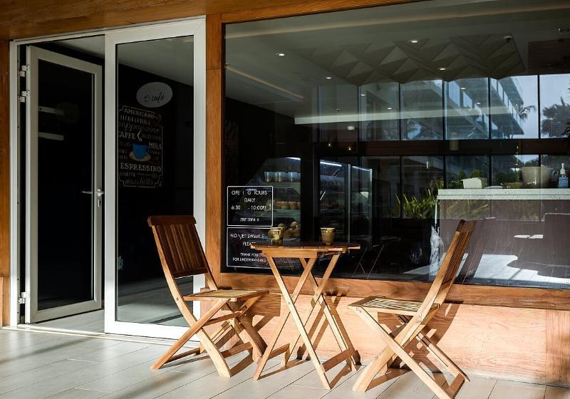 هتل Sonesta Maho Beach Resort And Casino And Spa