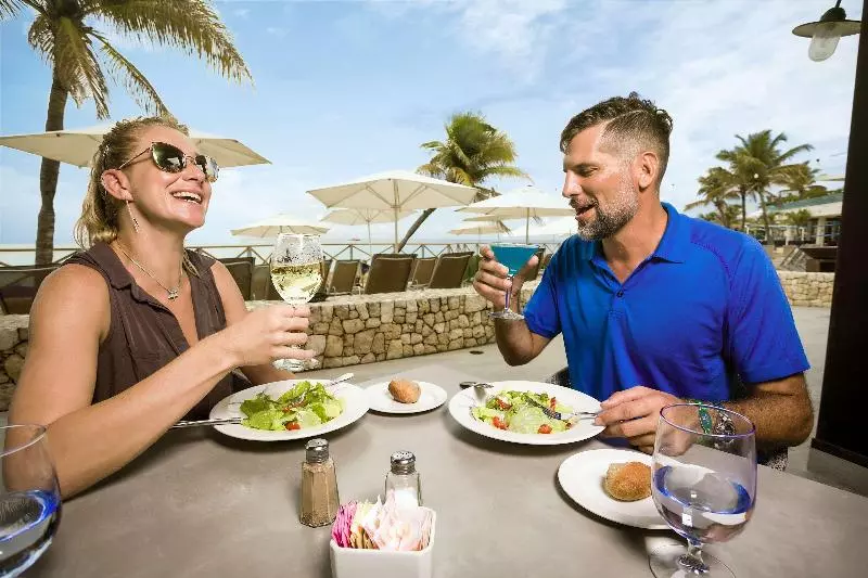 בית מלון כפרי Sonesta Maho Beach Resort And Casino And Spa