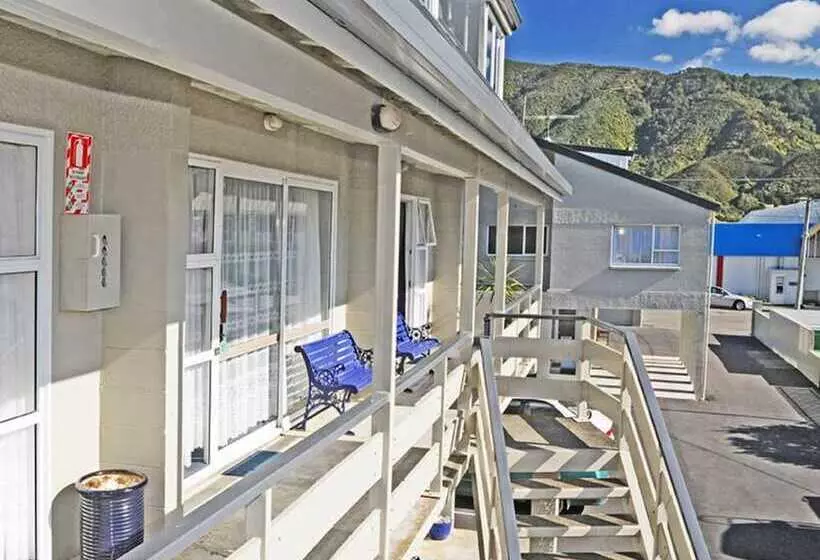 מוטל Aldan Lodge