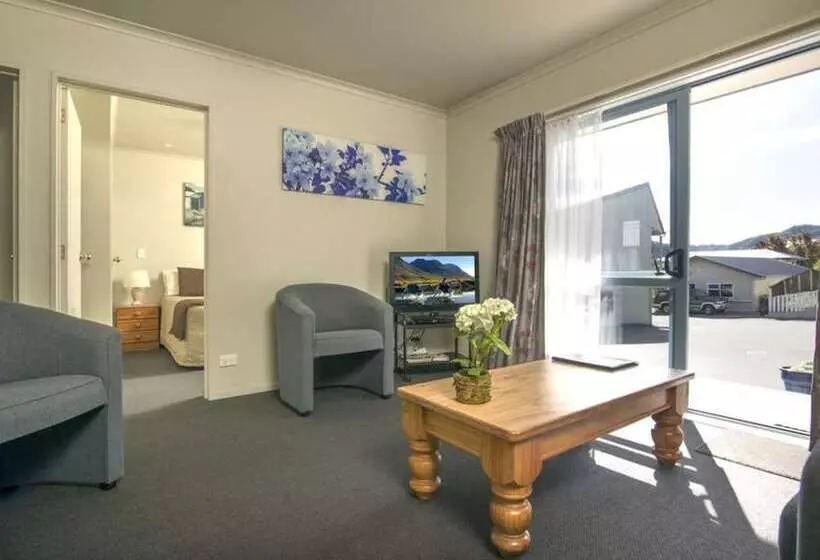 מוטל Aldan Lodge