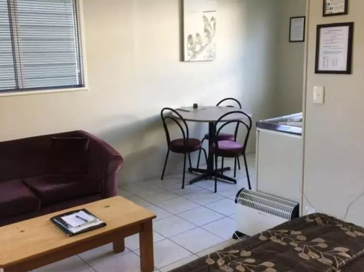 מוטל Aldan Lodge