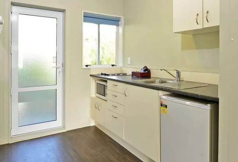 מוטל Aldan Lodge