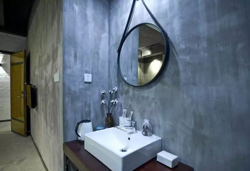 Aamiaismajoitus (B&B) Zero Five One Seven Inn