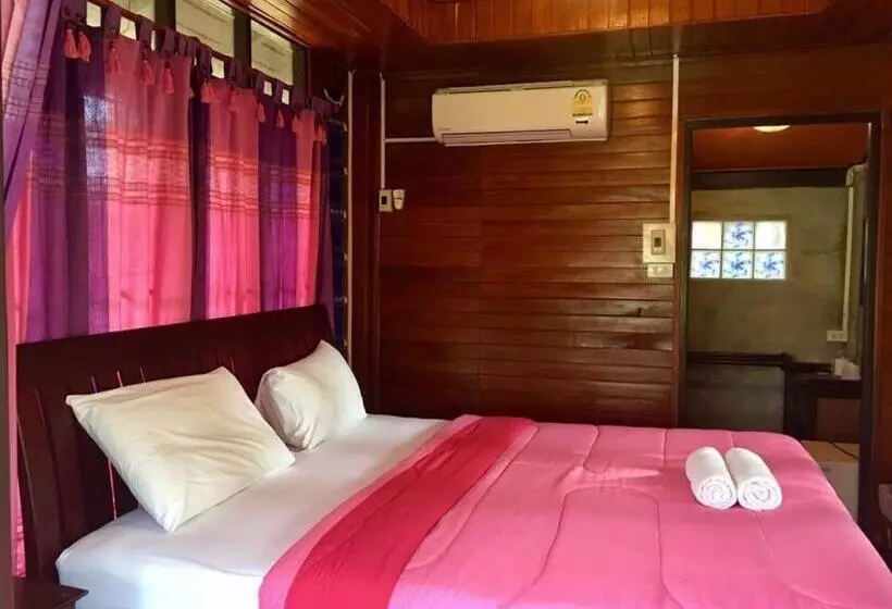 ホテル Baan Suan Rojjana