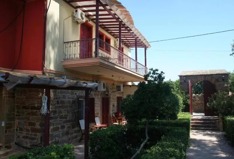 هتل Manganos Apartments