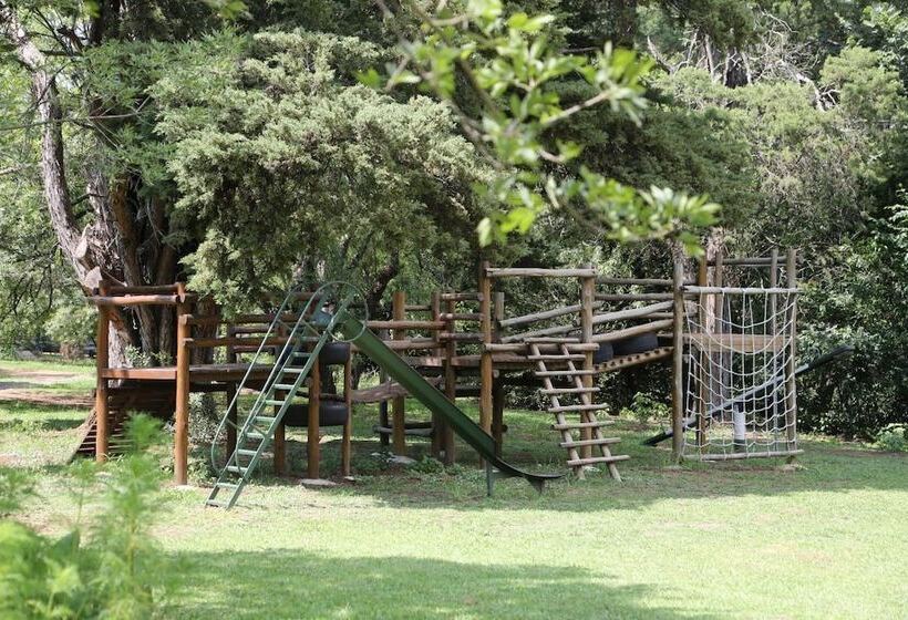 בית מלון כפרי The Nest Drakensberg Mountain Resort
