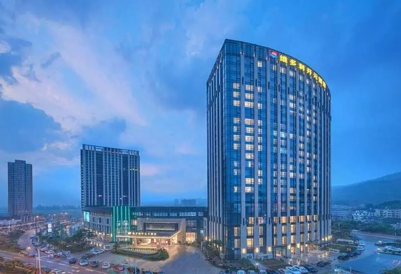 Hotelli Victory New Century