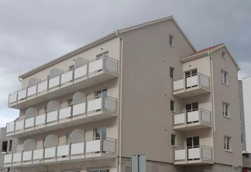 هتل Villa Amorena